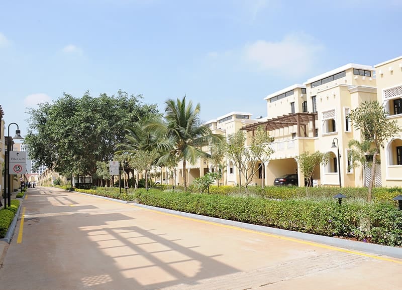 Prestige-Silver-Oak-Path-Leading-to-Villas