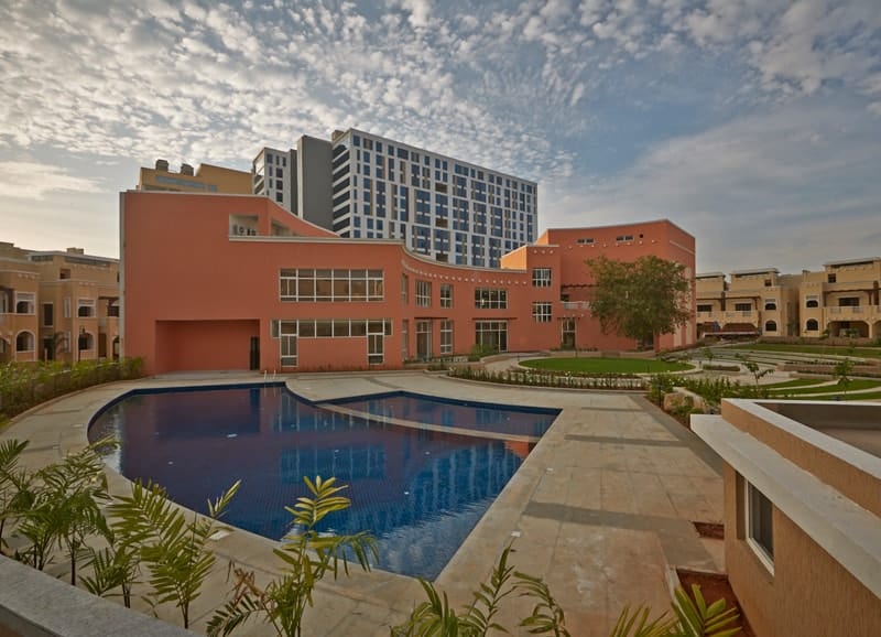 Prestige-Silver-Oak-Swimming-Pool-at-Club-House