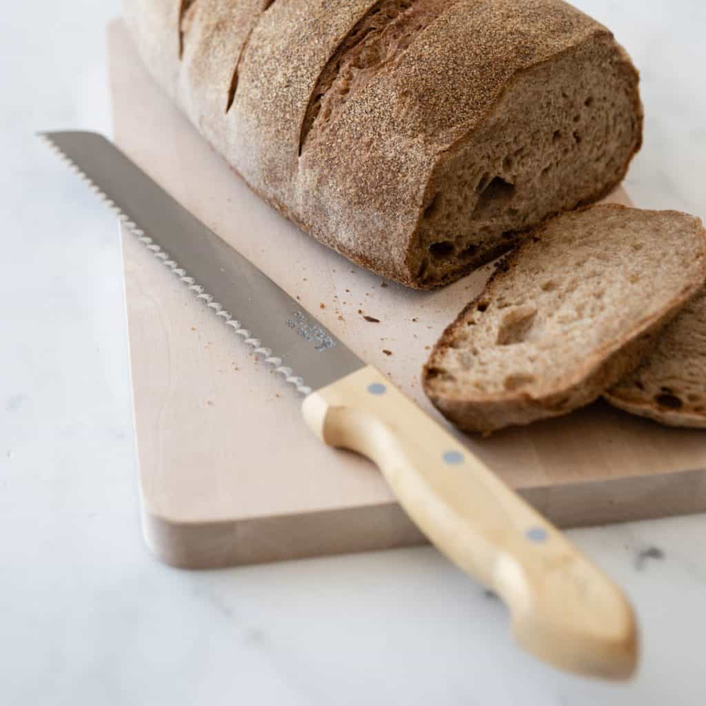 Bread knife